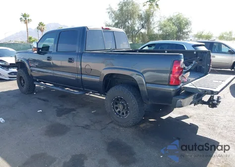 2004 Chevrolet Silverado 2500Hd Lt z USA, uszkodzony, nr VIN 1GCHK232X4F190480